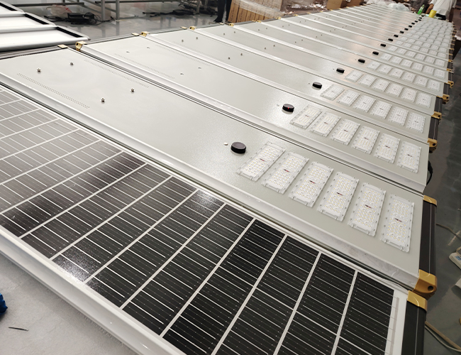 60W 80W 100W 120W 150W 200W 250W All-in-One Solar Street Light