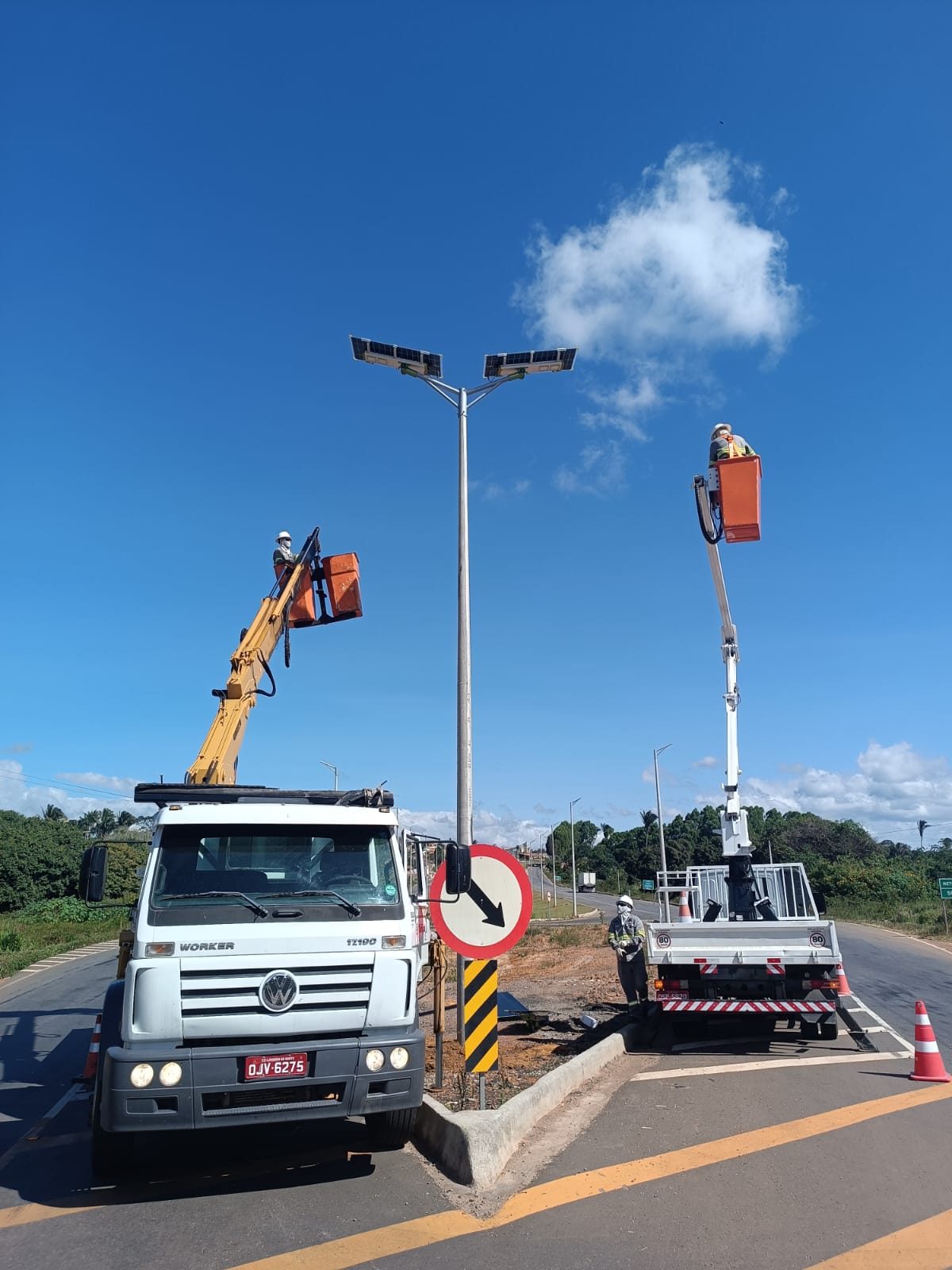 Solar Street Light Installation Solar Street Light Installation